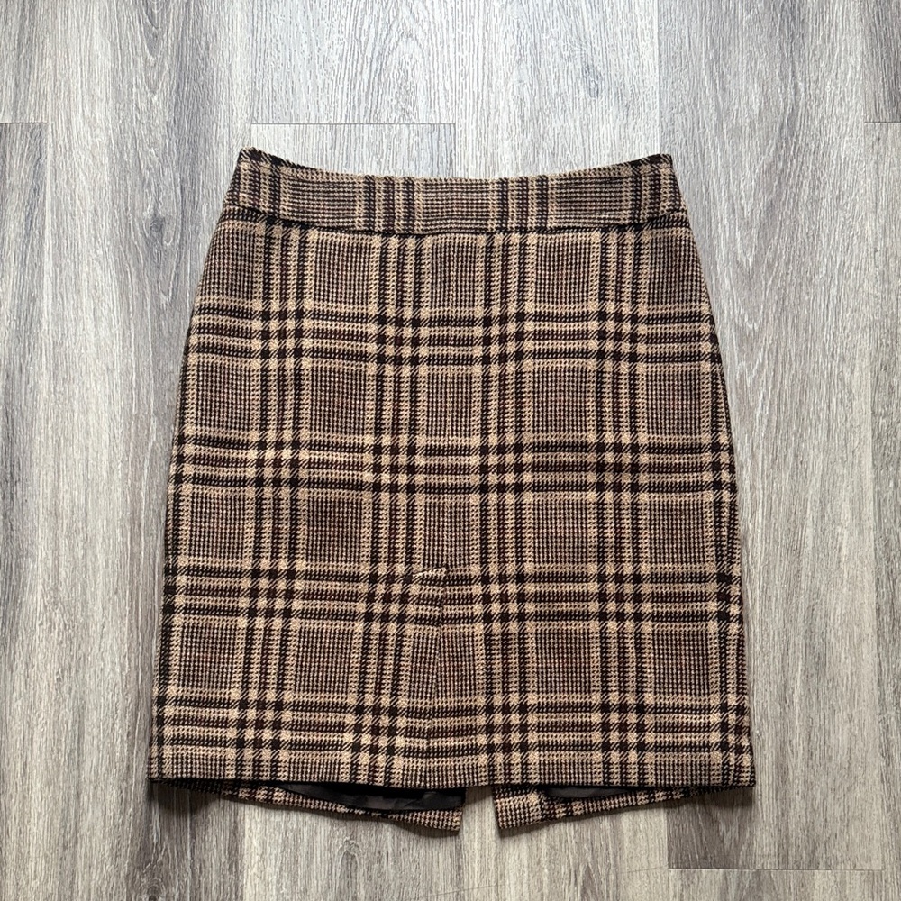 Ann Taylor Checkered Tan and Brown Pencil Skirt with Slit Virgin Wool size 6